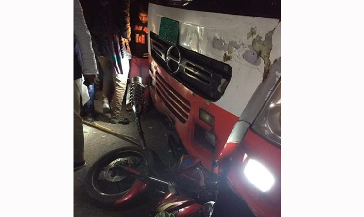 মাধবপুরে বাসের নিচে মোটরসাইকেল, নিহত ২