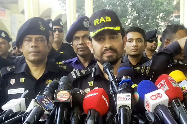 মোহনগঞ্জ এক্সপ্রেস ট্রেনে আগুনে বিরোধীদলের দুজনসহ শনাক্ত ৪ : র‍্যাব