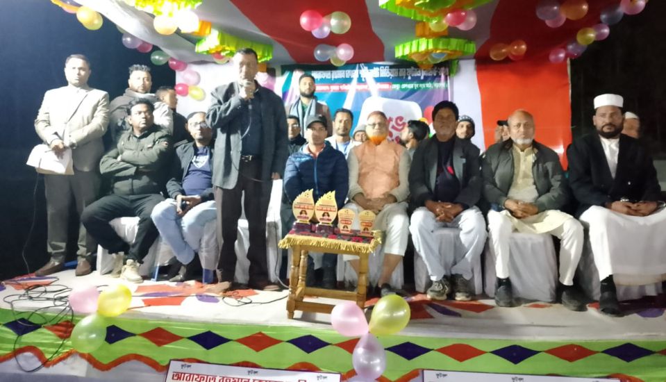 বড়লেখায় আরফাত রহমান কোকো স্মৃতি নাইট মিডিয়াম বার ফুটবল টুর্নামেন্টের উদ্বোধন