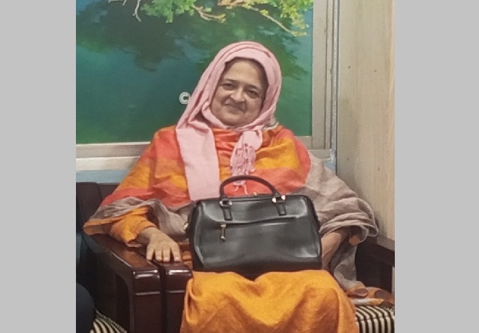 দলের নির্দেশেই আমি মাঠে আছি, শেষ পর্যন্ত আমি কাজ করে যাবো: লুনা